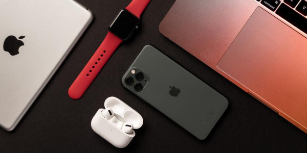 Bloomberg: в этом году Apple выпустит MacBook и AirPods 3, а в следующем — iPad Pro со стеклянными корпусами, MacBook Air и три модели Apple Watch Bloomberg: в этом году Apple выпустит MacBook и AirPods 3, а в следующем — iPad Pro со стеклянными корпусами, MacBook Air и три модели Apple Watch
