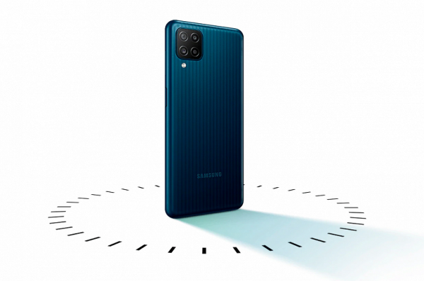 Начались продажи бестселлера и монстра автономности Samsung Galaxy M12 в России