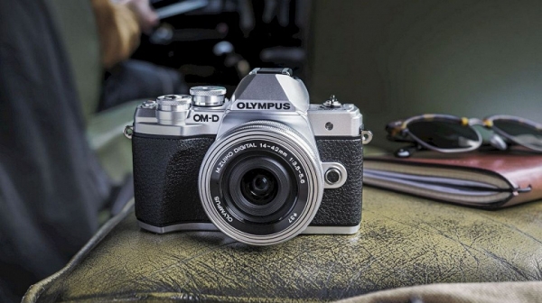 В смартфонах Samsung появятся камеры Olympus. Первым может стать Galaxy S22